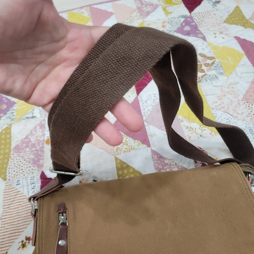 Augur Strauss & Co Messenger Bag